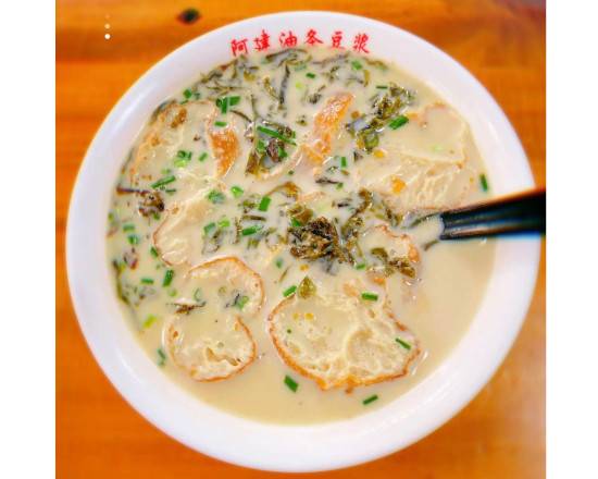 Deep Fried Dough Sticks with Soybean Milk (油条加咸豆浆)
